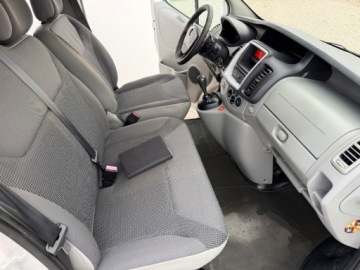 Opel Vivaro A Combi L1 2.0 CDTI 115KM 2014 Opel Vivaro Vivaro 2.0 Cdti- 9-cioosobowy - 105 000km 2.0 Diesel 114KM, zdjęcie 21