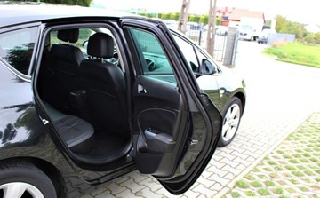 Opel Astra J Hatchback 5d 1.4 Turbo ECOTEC 140KM 2012 Opel Astra 1.4i Klimatyzacja Alufelgi Hak Gwarancja 1 rok 1.4 140KM, zdjęcie 11