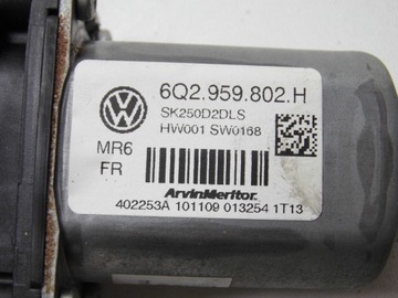 MOTOREK OKNO 6Q2959802H SKODA ROOMSTER FABIA II LEVÝ PŘEDNÍ EVROPA
