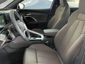 Audi Q5 II SUV Facelifting 2.0 40 TFSI MHEV 204KM 2026 AUDI Q5 TFSI quattro S line Suv 2.0 (204KM) 2026, zdjęcie 3