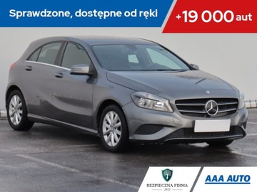 Mercedes Klasa A W176 Hatchback 5d 1.6 180 BlueEFFICIENCY 122KM 2014 Mercedes A A 180, Skóra, Navi, Klima, Parktronic