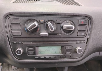 Skoda Citigo Hatchback 5d 1.0 75KM 2015 Skoda Citigo 2015r, Salonowa, 1.0 LPG. Uszkodzony lewy i prawy bok. Jezdzi, zdjęcie 15