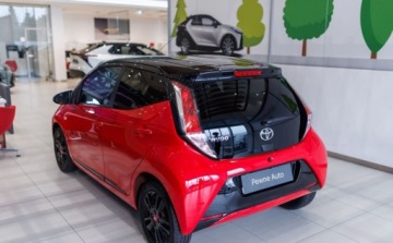 Toyota Aygo II Hatchback 5d 1.0 VVT-i 69KM 2017 Toyota Aygo 1.0 VVT-i X-cite EU6 Benzyna 69KM, zdjęcie 3