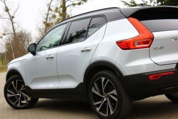 Volvo XC40 2020 Volvo XC 40 T5 PLUG IN HYBRID 262KM R-DESIGN Bezwypadkowy 100 Serwis FV23, zdjęcie 8