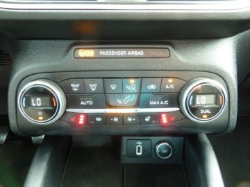 Ford Focus IV Kombi 2.0 EcoBlue 150KM 2019 Ford Focus Titanium Nawigacja Klimatronik Bezwypadkowy Serwisowany Gwaranc, zdjęcie 13