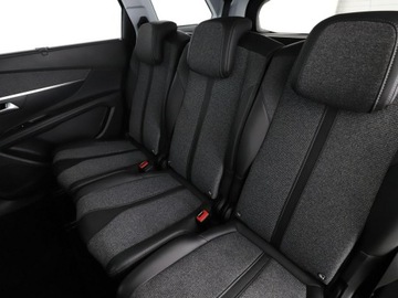 Peugeot 5008 II Crossover 1.2 PureTech 130KM 2018 Peugeot 5008 Allure navi PDC hak 7-osob. tempomat, zdjęcie 16