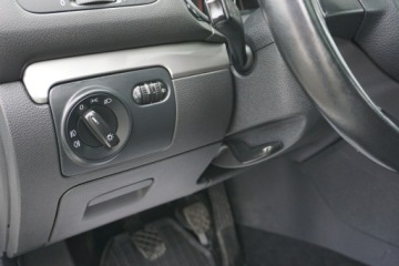 Volkswagen Golf VI Variant 1.6 TDI-CR DPF BlueMotion 105KM 2011 Volkswagen Golf Variant 1.6 TDi 105KM, zdjęcie 9