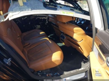 BMW Seria 7 G70 2022 BMW Seria 7 750i xDrive 2022 4.4l 4.4 Benzyna 523KM, zdjęcie 12