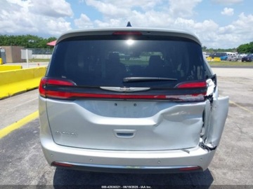 Chrysler Pacifica II 2024 Chrysler Pacifica Touring L 2024 3.6l 3.6 Benzyna 287KM, zdjęcie 4