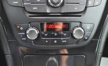 Opel Insignia I Sports Tourer 1.4 Turbo ECOTEC Start/Stop 140KM 2011 Opel Insignia Benzyna Xenon Nawigacja Klimatyzacja 1.4 Benzyna 140KM, zdjęcie 34