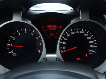 Nissan Juke I SUV Facelifting DIG-T 115KM 2015 Nissan Juke 1.2 DIG-T, Klima, Klimatronic, zdjęcie 10