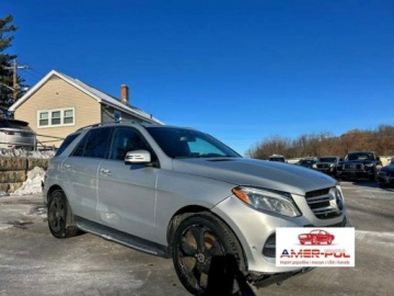 Mercedes GLE W166/C292 2017 Mercedes-Benz GLE 2017 MERCEDES-BENZ GLE 350 4MATIC 3.5 Benzyna 285KM, zdjęcie 3