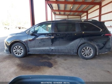 Toyota Sienna III 2022 Toyota Sienna LE 2022 2.5l 2.5 Hybryda 189KM, zdjęcie 2