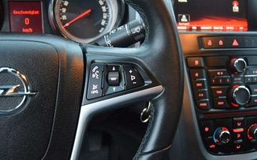 Opel Astra J GTC 1.4 100KM 2014 Opel Astra 1.4B 2014R 134 Tys Km Navi Sprowadzony Oplacony 1.4 Benzyna, zdjęcie 23