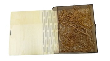 Коробка с Библией, подарочная карта на первое причастие