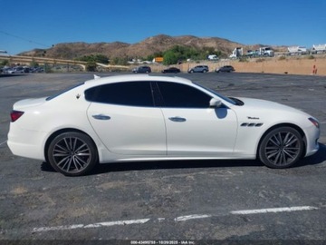 Maserati Quattroporte II 2022 Maserati Quattroporte Modena 2022 3.0l 3.0 Benzyna 424KM, zdjęcie 6