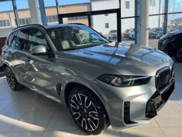 BMW X5 G05 SUV Facelifting 3.0 30d 298KM 2026 BMW X5 xDrive30d Sport Suv 3.0 (298KM) 2026, zdjęcie 2