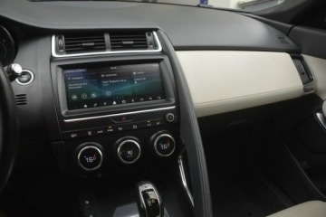 Jaguar E-Pace SUV 2.0 i4D 150KM 2018 Jaguar E-Pace 2.0D 4x4 automat doinwestowany, zdjęcie 20