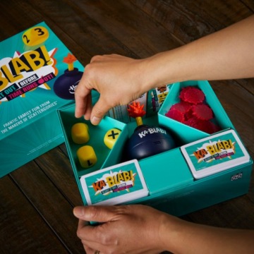 ИГРА ДЛЯ СЕМЕЙНОЙ ВЕЧЕРИНКИ HASBRO KABLAB PL F2562