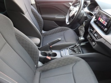 Skoda Kamiq Crossover 1.0 TSI 110KM 2022 Skoda Kamiq 1.0 TSI, Salon Polska, Automat, zdjęcie 8