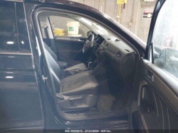 Volkswagen Tiguan II 2022 Volkswagen Tiguan 2022 Volkswagen Tiguan 2.0T SE 4MOTION 2.0 Benzyna 184KM, zdjęcie 10