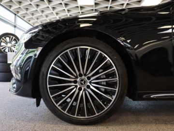 Mercedes Klasa E W214 Sedan 2.0 220d 197KM 2025 E Klasa 220 d 4-Matic AMG 2.0 (197KM) 2025, zdjęcie 12