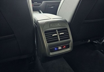 Volkswagen Passat B8 Variant Facelifting 2.0 TDI SCR 150KM 2024 Volkswagen Passat Variant Bogata wersja - Masaze - Virutal Cockpit - Alcan, zdjęcie 37