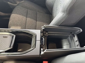 Renault Austral 1.2  E-Tech Full Hybrid 200KM 2025 Od ręki - Techno 1.2 E-Tech 200KM / Pakiet Family, Face ID, zdjęcie 8