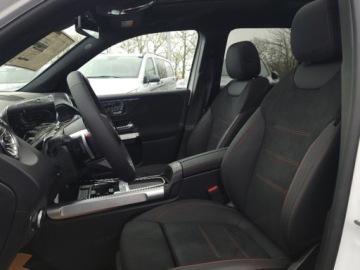 Mercedes GLB SUV 2.0 220d 190KM 2025 MERCEDES-BENZ GLB 220 d 4-Matic AMG Line 2.0 (190KM) 2025, zdjęcie 4