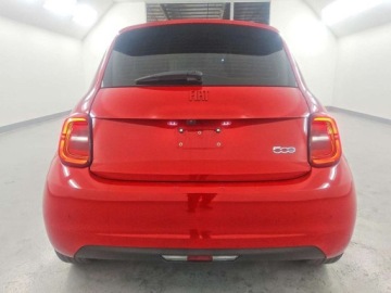 Fiat 500 III Hatchback 42kWh 118KM 2024 Fiat 500 2024 FIAT 500 E RED Elektryczny 117KM, zdjęcie 3