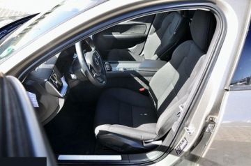 Volvo V60 II  2020 Volvo V60 B3 B Geartronic Momentum 163KM 2020r, zdjęcie 28