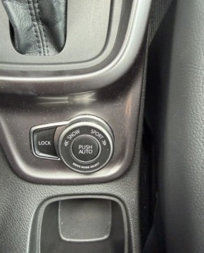 Suzuki 2025 Suzuki Vitara DEMO Elegance 1,4 Mild Hybrid 4WD 6AT Bright Red 1.4 111KM, zdjęcie 16