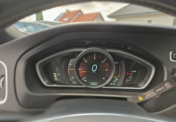 Volvo V40 II Cross Country D3 150KM 2013 Volvo V40 R-DESIGN D3 2,0 R5 150KM Automat 2.0 Diesel 150KM, zdjęcie 24