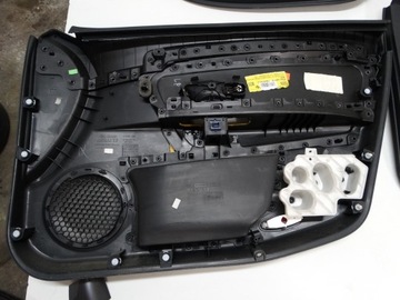 КОМПЛЕКТ ОБИВКИ ДВЕРЕЙ RENAULT LAGUNA III HB