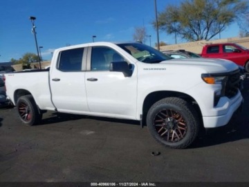Chevrolet Silverado II 2022 Chevrolet Silverado 2022r., 4x4, 2.7L 2.7 Benzyna 310KM, zdjęcie 4