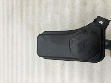 NÁDOBKA VYROVNÁVACÍ PUMPY MITSUBISHI CARISMA