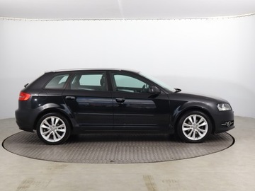 Audi A3 8P Hatchback 3d 1.2 TFSI 105KM 2011 Audi A3 1.2 TFSI, Klima, Klimatronic, Parktronic, zdjęcie 5
