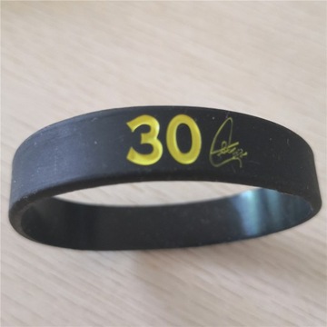 5 * Баскетбольный браслет Стивена Карри