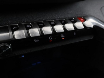 Peugeot 5008 II Crossover 1.2 PureTech 130KM 2018 Peugeot 5008 Allure navi PDC hak 7-osob. tempomat, zdjęcie 29