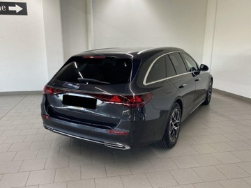 Mercedes Klasa E W214 Kombi 2.0 220d 197KM 2025 E Klasa 220 d Avantgarde Estate 2.0 (197KM) 2025, zdjęcie 3