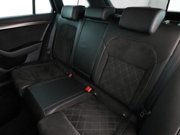 Skoda Superb III Kombi Plug-In Hybrid 1.4 TSI Plug-In-Hybrid 218KM 2020 Škoda Superb Skoda Superb PHEV skóra/alcentara, zdjęcie 16