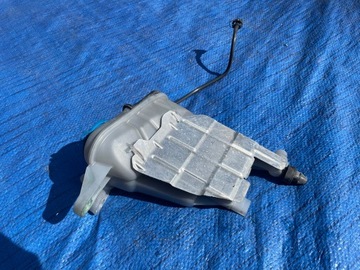 AUDI A4 B8 A5 Q5 NÁDOBKA VYROVNÁVACÍ 3.0 TDI 8K0121405E