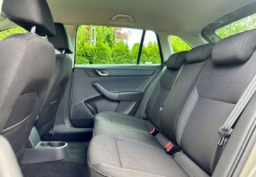 Skoda Rapid II Spaceback 1.2 TSI 105KM 2014 Skoda RAPID Skoda RAPID 1.2 TSI Ambition 1.2 Benzyna 105KM, zdjęcie 23
