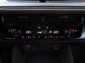 Nissan Qashqai III Crossover 1.3 DIG-T MHEV 158KM 2024 Nissan Qashqai 1.3 DIG-T MHEV, Salon Polska, zdjęcie 15