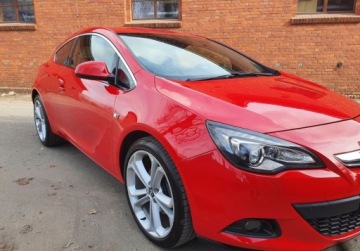 Opel Astra J Hatchback 5d 1.4 Turbo ECOTEC 120KM 2012 Opel Astra GTC Bi-Xenon Serwis GetHelp 1.4 Benzyna 120KM, zdjęcie 1