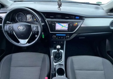 Toyota Auris I Hatchback 3d Facelifting 1.6 Valvematic 132KM 2013 Toyota Auris kamera , nawigacja 1.6 Benzyna 132KM, zdjęcie 16