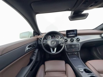 Mercedes CLA C117 Shooting Brake 2.0 250 211KM 2016 Mercedes-Benz CLA 2.0 Benzyna 211KM, zdjęcie 14