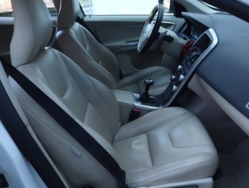 Volvo XC60 I SUV Facelifting 2.0 D4 DRIVE-E 181KM 2015 Volvo XC60 D4, Salon Polska, Serwis ASO, 178 KM, zdjęcie 8