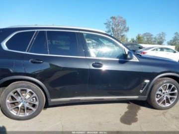 BMW X5 G05 2025 BMW X5 Phev xDrive50E 2025 3.0l 3.0 Hybryda 308KM, zdjęcie 6