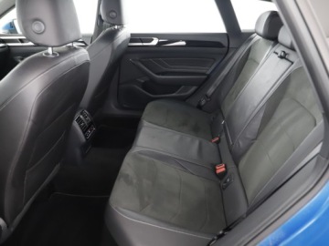 Volkswagen Arteon Fastback Facelifting 2.0 TDI 200KM 2022 Volkswagen Arteon Shooting Brake 2.0 TDI SCR R-Lin, zdjęcie 10